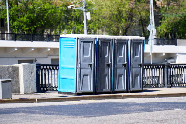 Best Porta potty delivery and setup  in Eaton, IN